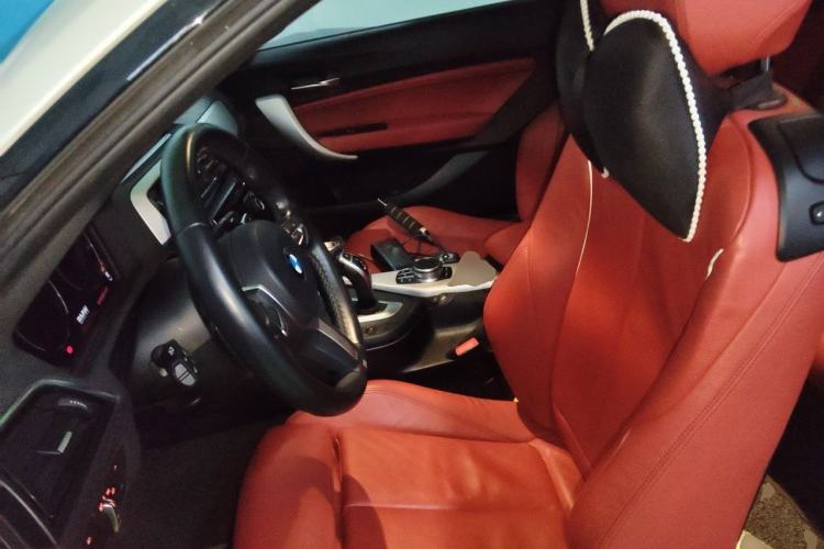 Used BMW 2 Series 2019 225i Luxury Model with M Sport Package Left Front Seat