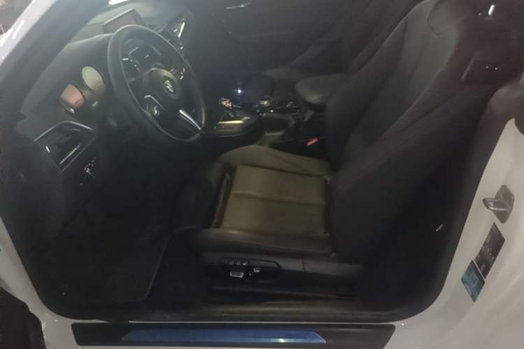 Used BMW 2 Series 2019 225i Convertible Coupe Sports Design Package Left Front Seat