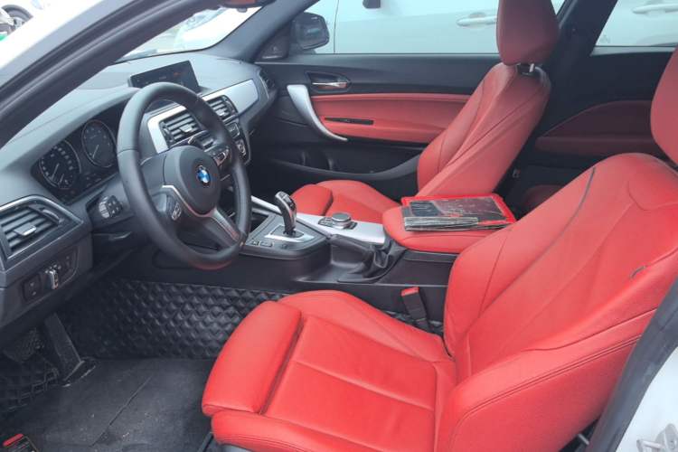 Used BMW 2 Series 2019 225i Luxury Model with M Sport Package Left Front Seat