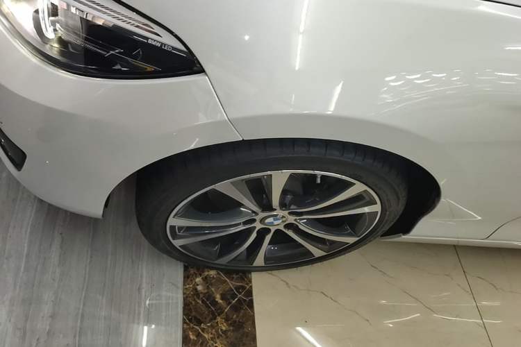 Used BMW 2 Series 2019 225i Sport Design Package Left Front Wheel Hub