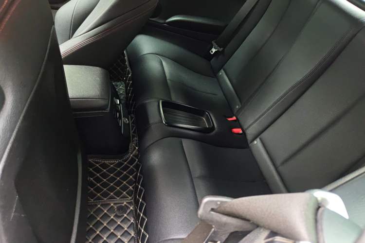 Used BMW 2 Series 2019 225i Convertible Coupe Sports Design Package Left Rear Seat