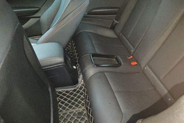 Used BMW 2 Series 2019 225i Convertible Coupe Sports Design Package Left Rear Seat