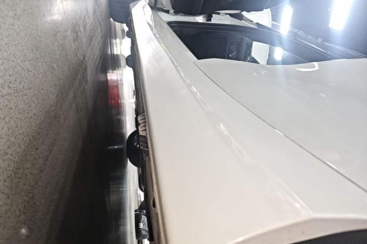 Used BMW 2 Series 2019 225i Convertible Coupe Sports Design Package Left Side Sill