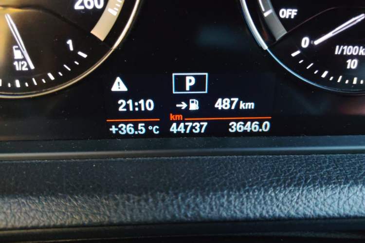 Used BMW 2 Series 2019 225i Convertible Coupe Sports Design Package Odometer Close Up