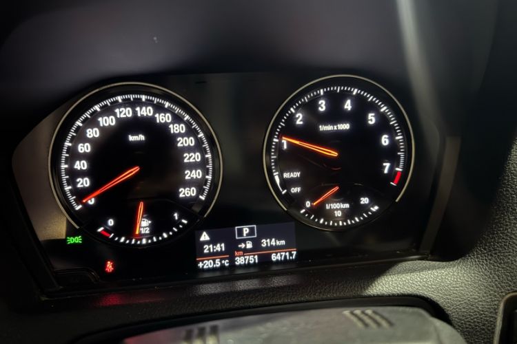 Used BMW 2 Series 2019 225i Convertible Coupe Sports Design Package Odometer Close Up