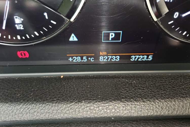 Used BMW 2 Series 2019 225i Convertible Coupe Sports Design Package Odometer Close Up