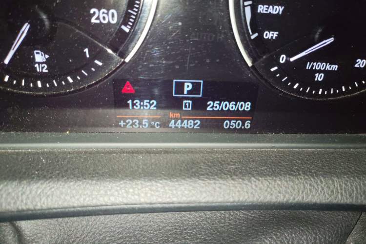 Used BMW 2 Series 2019 225i Sport Design Package Odometer Close Up