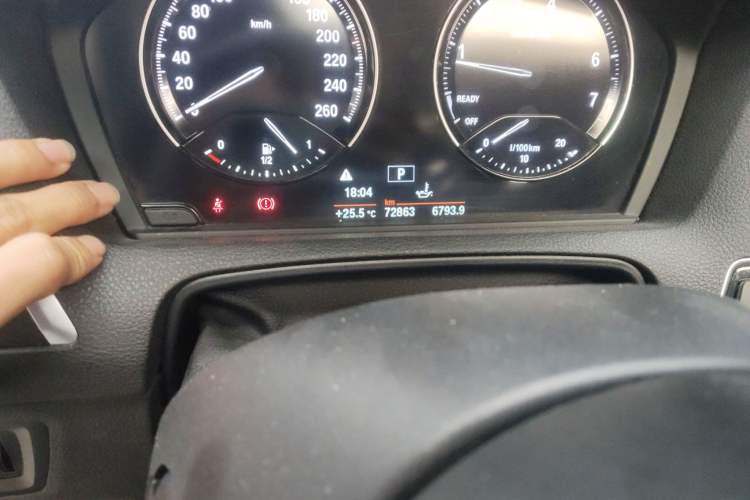 Used BMW 2 Series 2019 225i Sport Design Package Odometer Close Up
