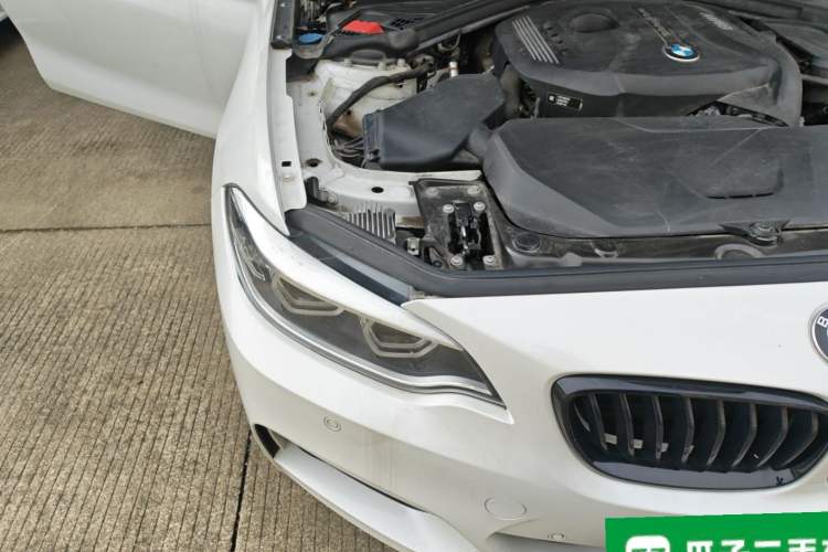 Used BMW 2 Series 2019 225i Luxury Model with M Sport Package Right Front Headlight