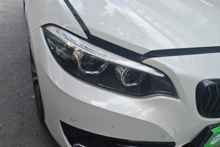 Used BMW 2 Series 2019 225i Convertible Coupe Sports Design Package Right Front Headlight