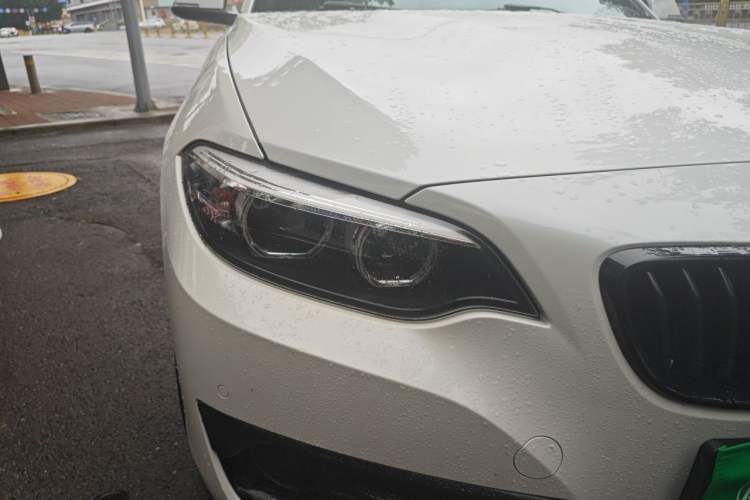 Used BMW 2 Series 2019 225i Convertible Coupe Sports Design Package Right Front Headlight