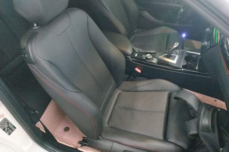 Used BMW 2 Series 2019 225i Convertible Coupe Sports Design Package Right Front Seat