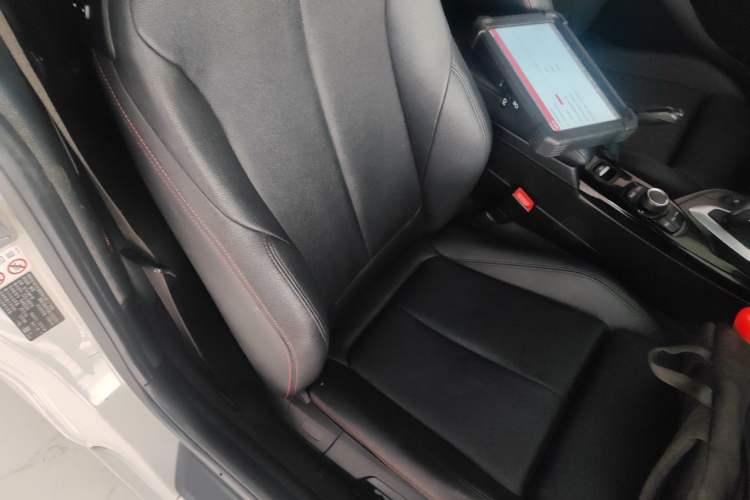 Used BMW 2 Series 2019 225i Convertible Coupe Sports Design Package Right Front Seat