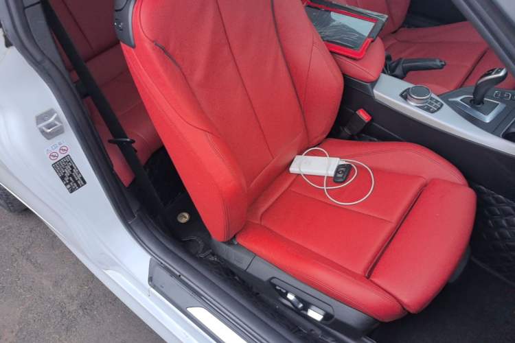 Used BMW 2 Series 2019 225i Luxury Model with M Sport Package Right Front Seat