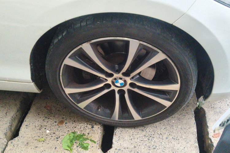 Used BMW 2 Series 2019 225i Sport Design Package Right Front Wheel Hub