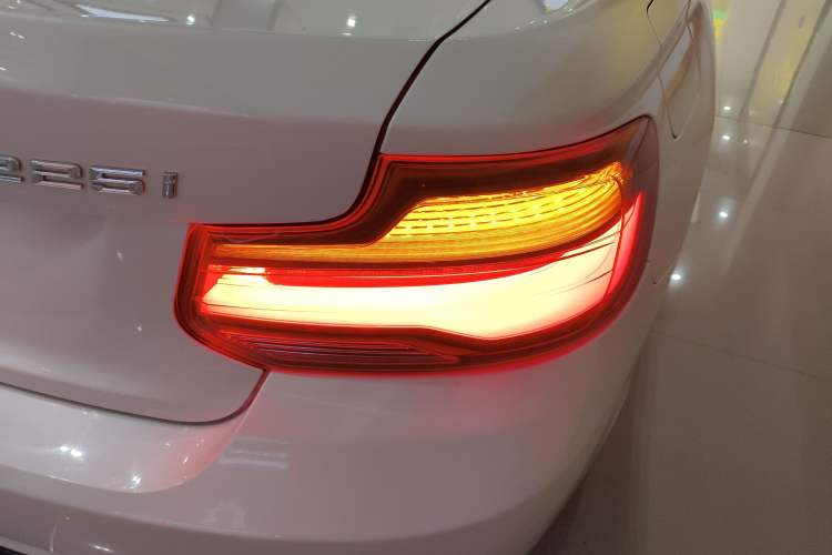 Used BMW 2 Series 2019 225i Convertible Coupe Sports Design Package Right Rear Taillight