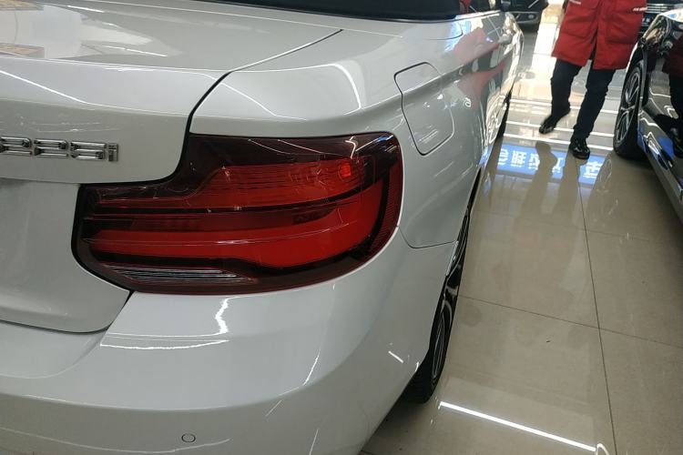 Used BMW 2 Series 2019 225i Convertible Coupe Sports Design Package Right Rear Taillight
