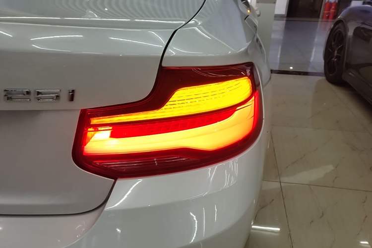Used BMW 2 Series 2019 225i Sport Design Package Right Rear Taillight