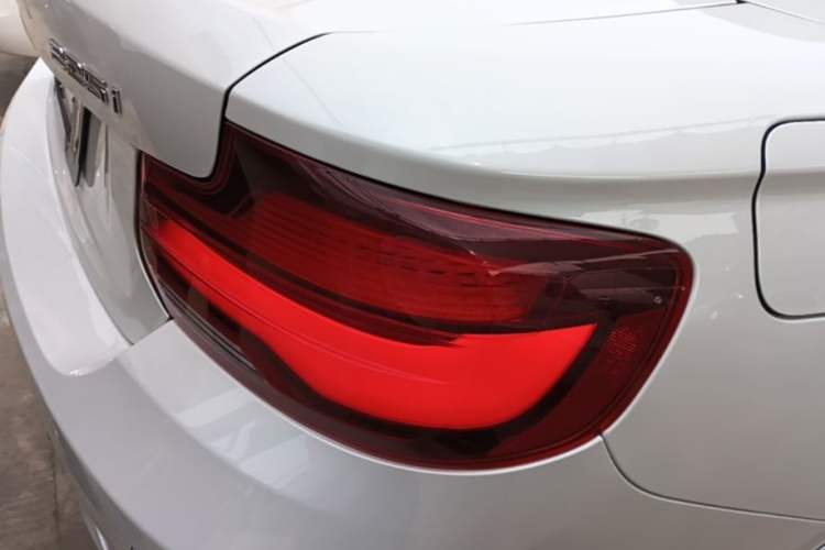 Used BMW 2 Series 2019 225i Convertible Coupe Sports Design Package Right Rear Taillight