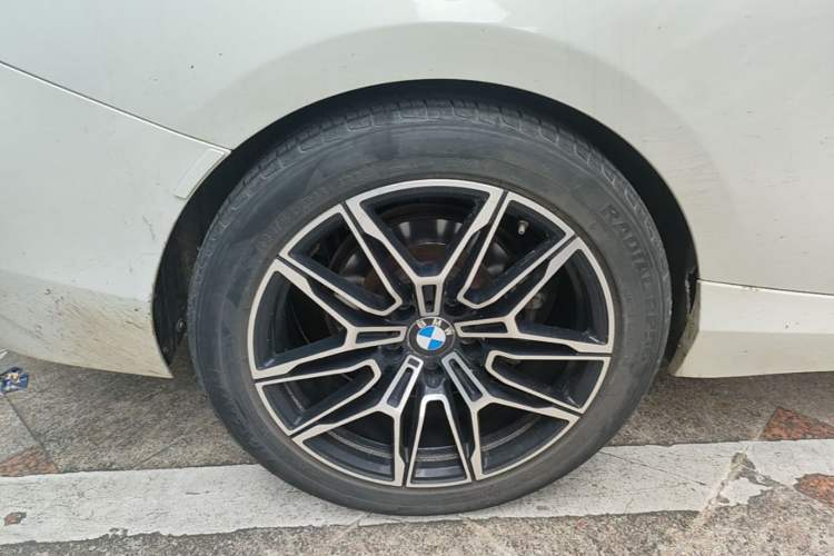 Used BMW 2 Series 2019 225i Convertible Coupe Sports Design Package Right Rear Wheel Hub