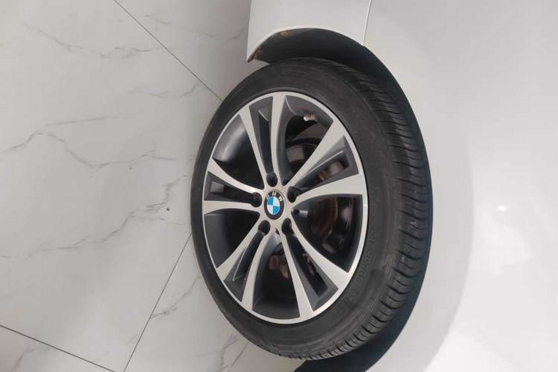 Used BMW 2 Series 2019 225i Convertible Coupe Sports Design Package Right Rear Wheel Hub