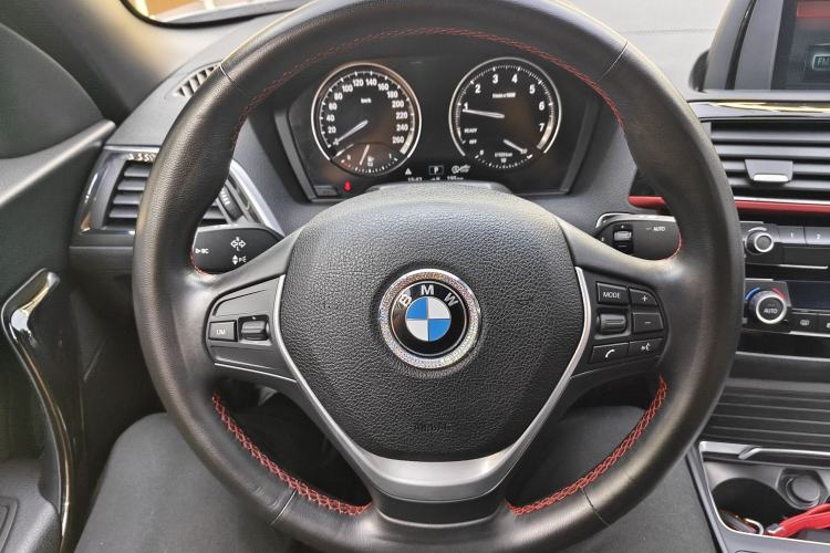 Used BMW 2 Series 2019 225i Convertible Coupe Sports Design Package Steering Wheel