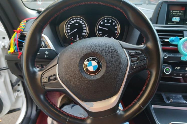 Used BMW 2 Series 2019 225i Convertible Coupe Sports Design Package Steering Wheel