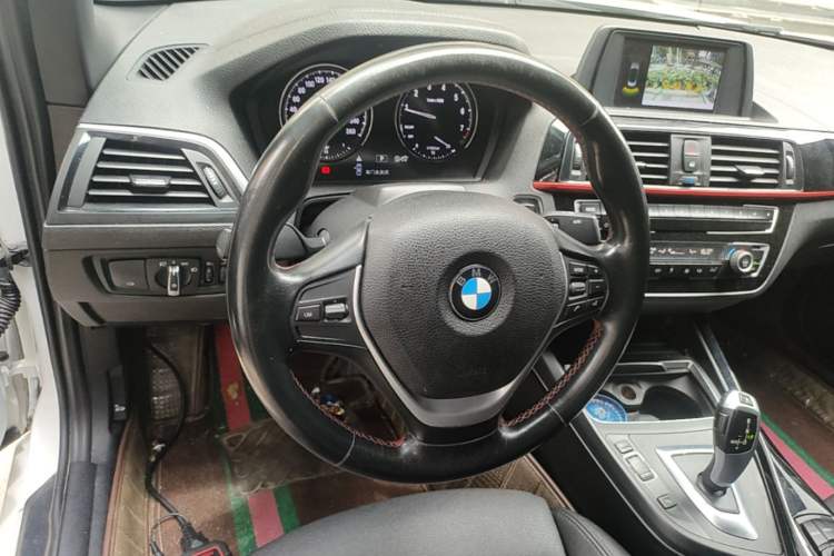 Used BMW 2 Series 2019 225i Convertible Coupe Sports Design Package Steering Wheel