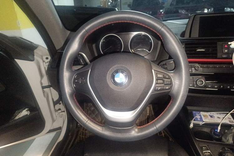 Used BMW 2 Series 2019 225i Sport Design Package Steering Wheel