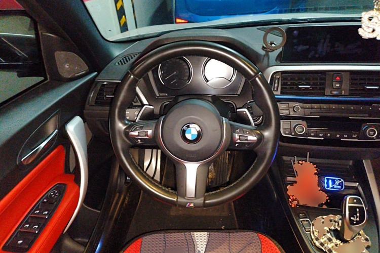 Used BMW 2 Series 2019 225i Convertible Coupe Luxury Edition M Sport Package Steering Wheel