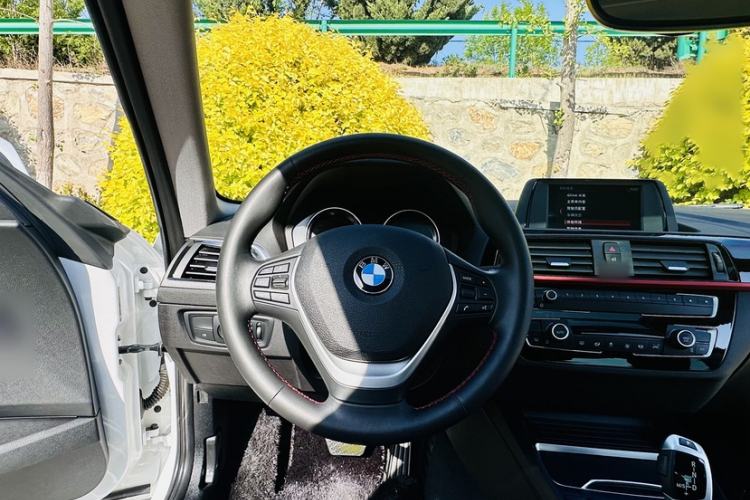 Used BMW 2 Series 2019 225i Sport Design Package Steering Wheel
