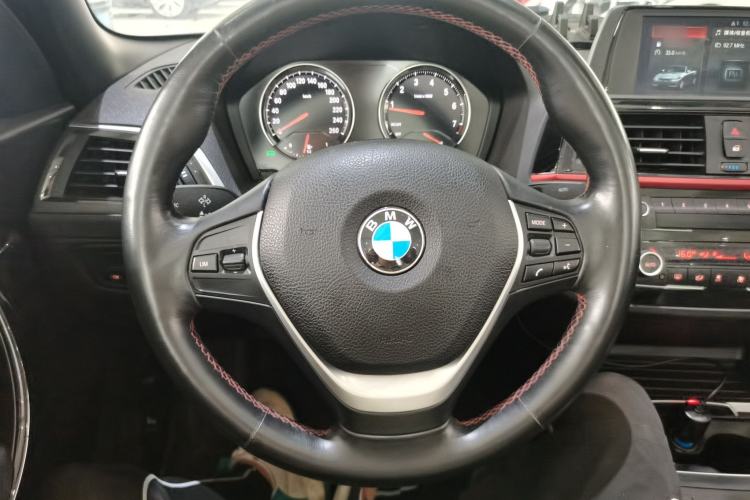Used BMW 2 Series 2019 225i Convertible Coupe Sports Design Package Steering Wheel