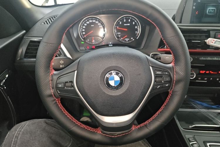 Used BMW 2 Series 2019 225i Convertible Coupe Sports Design Package Steering Wheel