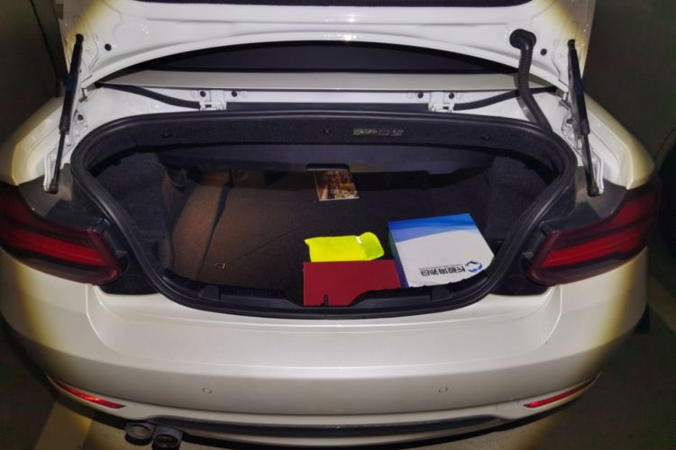 Used BMW 2 Series 2019 225i Convertible Coupe Sports Design Package Trunk