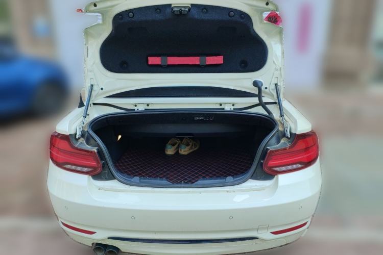 Used BMW 2 Series 2019 225i Convertible Coupe Sports Design Package Trunk
