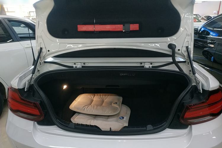 Used BMW 2 Series 2019 225i Convertible Coupe Sports Design Package Trunk