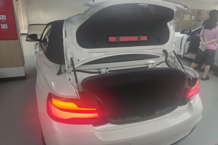 Used BMW 2 Series 2019 225i Convertible Coupe Luxury Edition M Sport Package Trunk