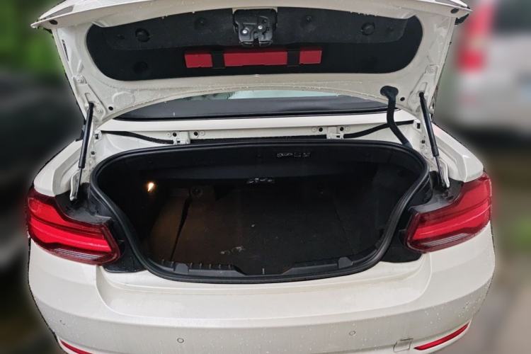 Used BMW 2 Series 2019 225i Convertible Coupe Sports Design Package Trunk