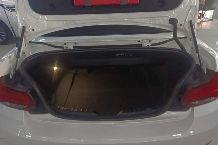 Used BMW 2 Series 2019 225i Convertible Coupe Sports Design Package Trunk