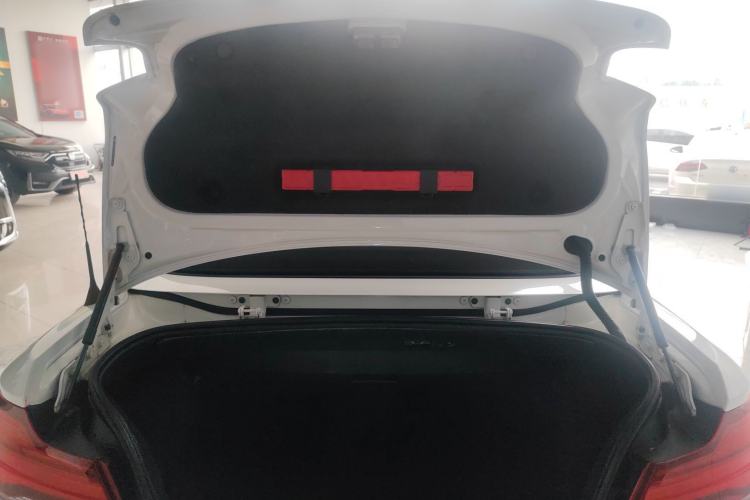 Used BMW 2 Series 2019 225i Convertible Coupe Sports Design Package Trunk