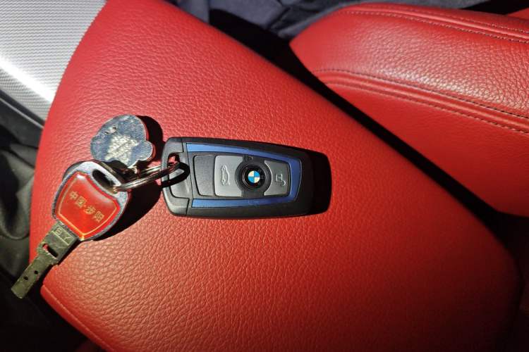 Used BMW 2 Series 2019 225i Luxury Model with M Sport Package Vehicle Key