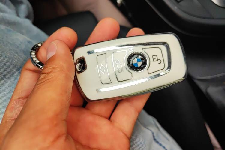Used BMW 2 Series 2019 225i Convertible Coupe Sports Design Package Vehicle Key