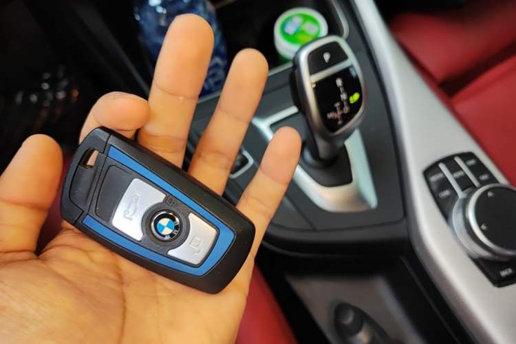 Used BMW 2 Series 2019 225i Luxury Model with M Sport Package Vehicle Key