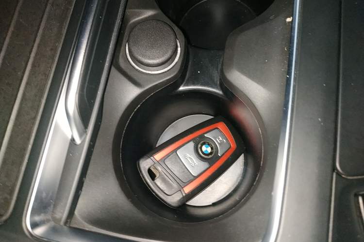Used BMW 2 Series 2019 225i Convertible Coupe Sports Design Package Vehicle Key
