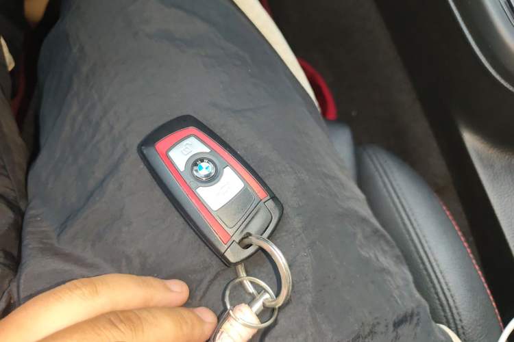 Used BMW 2 Series 2019 225i Sport Design Package Vehicle Key