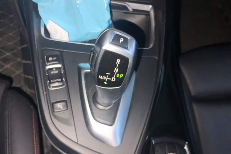 Used BMW 2 Series 2019 225i Convertible Coupe Sports Design Package Gear Lever