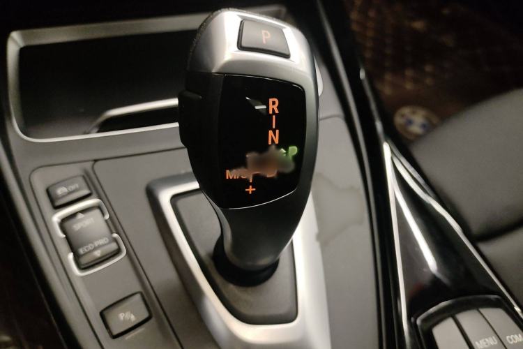 Used BMW 2 Series 2019 225i Sport Design Package Gear Lever