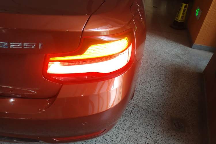 Used BMW 2 Series 2019 225i Convertible Coupe Sports Design Package Right Rear Taillight