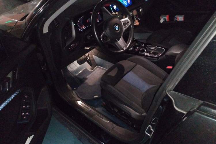 Used BMW 2 Series 2021 225i Four-Door Coupe M Sport Night Edition Driver Seat