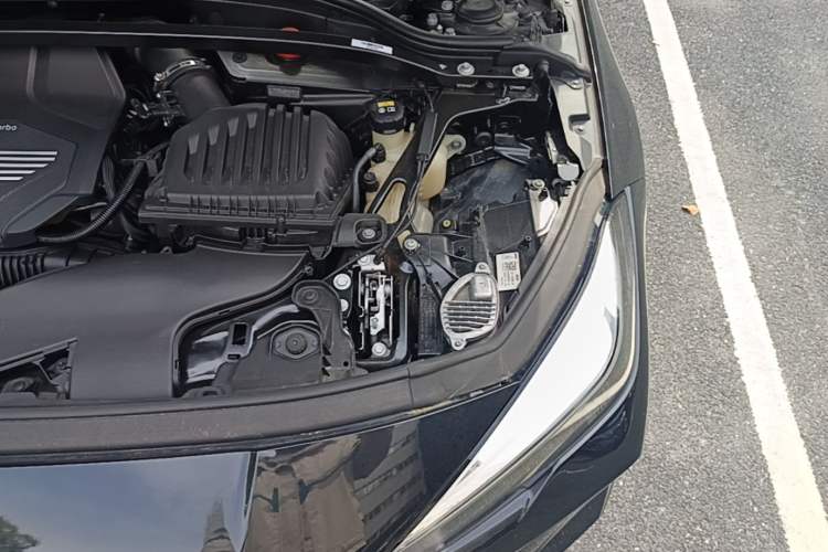 Used BMW 2 Series 2021 225i Four-Door Coupe M Sport Night Edition Engine Bay Left